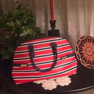 Tommy Hilfiger Shoulder Bag.